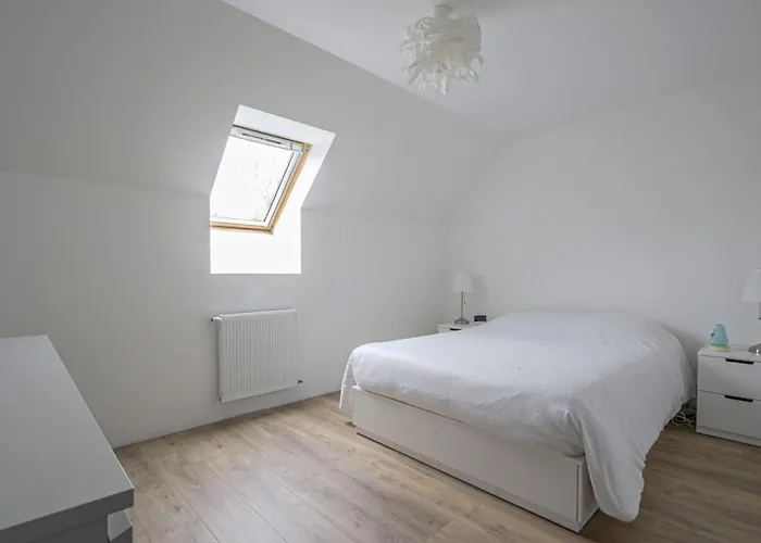 Holiday home The House Of Chestnut Trees Private Parking