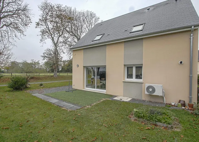 Holiday home The House Of Chestnut Trees Private Parking